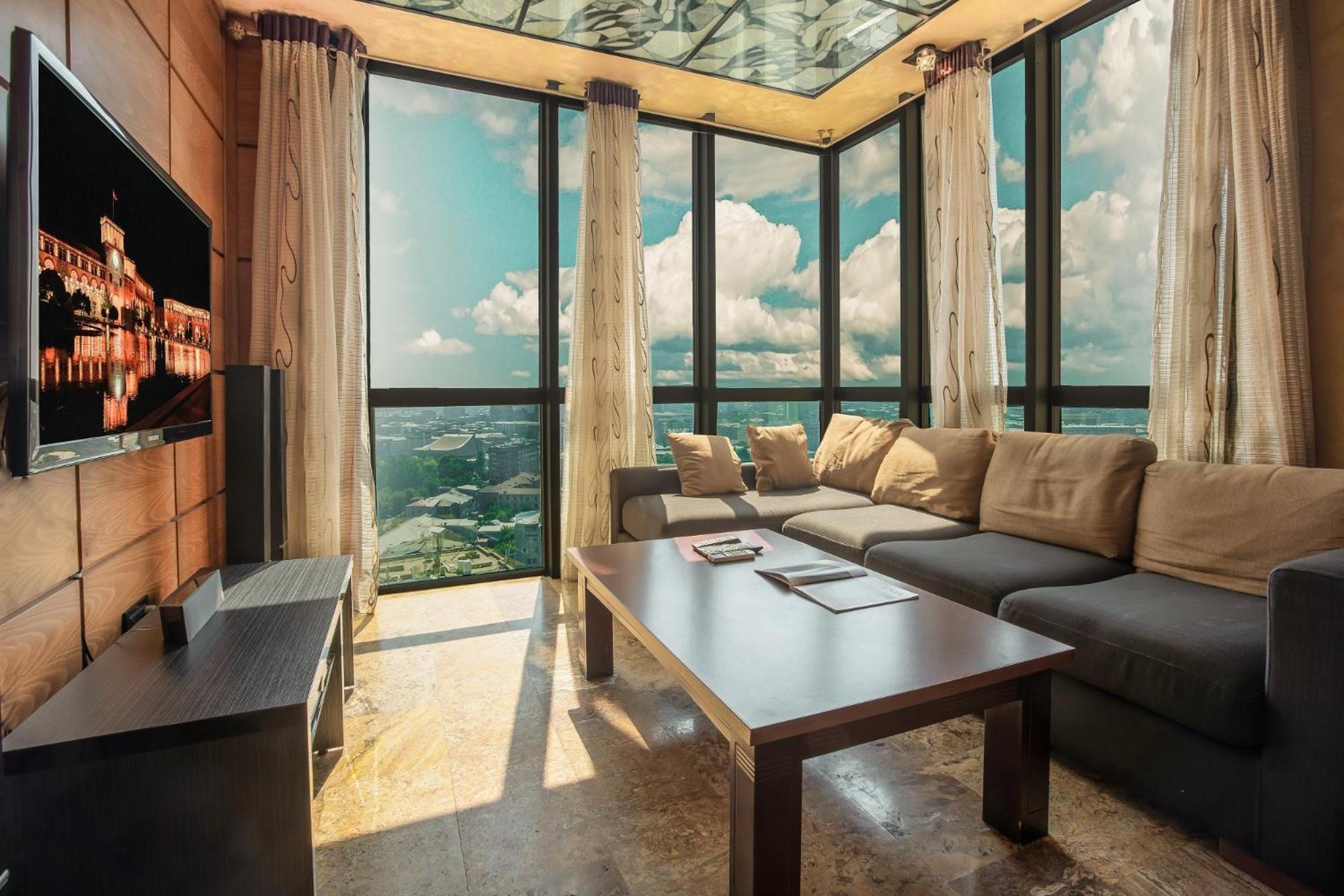 Stay Inn-Ararat View Apt Near Vernissage Єреван Екстер'єр фото