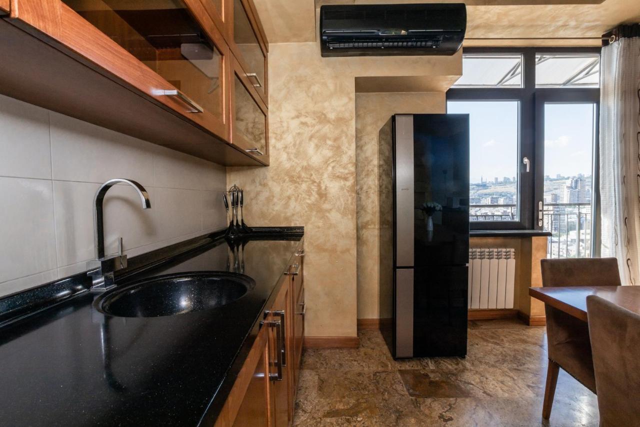 Stay Inn-Ararat View Apt Near Vernissage Єреван Екстер'єр фото